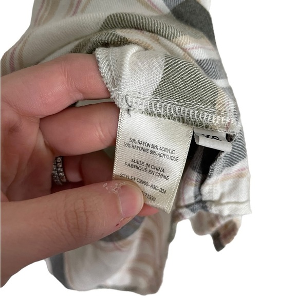 Anthropologie Cloth & Stone White Gray Plaid V Neck Blouse XS - Picture 3 of 4